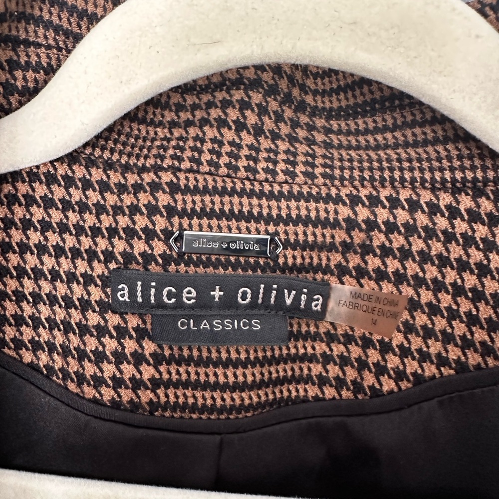Alice + Olivia Colley Strong Shoulder Blazer - Picture 11 of 12